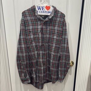 Duluth Trading Co Red and Green Casual Button Down Shirt